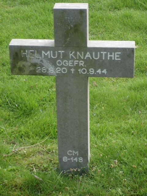 Helmut Knauthe Helmut Knauthe