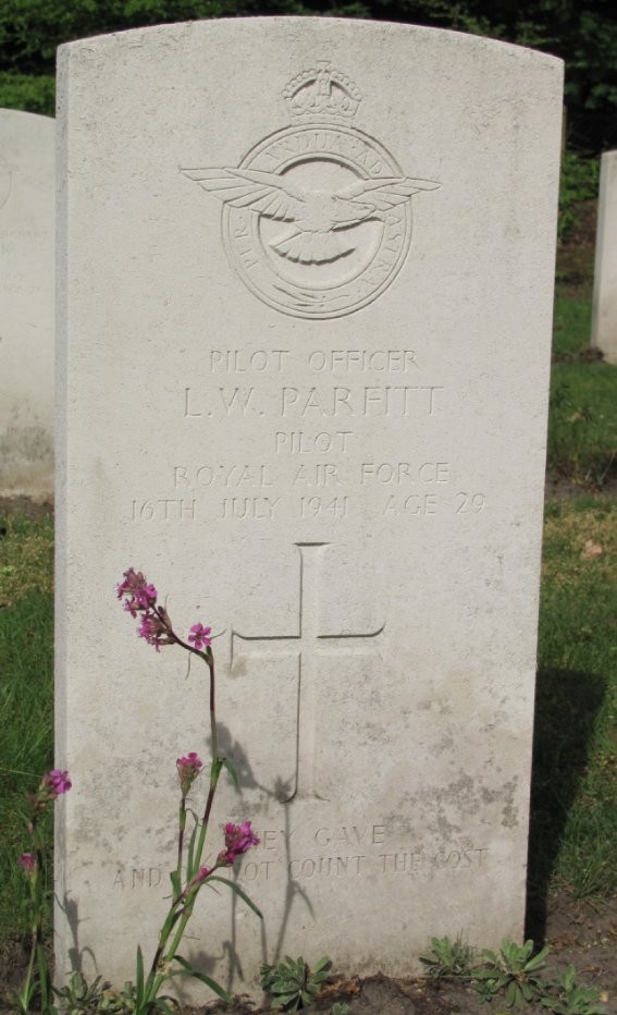 Leslie William Parfitt Leslie William Parfitt