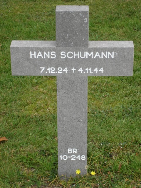 Hans Schumann Hans Schumann