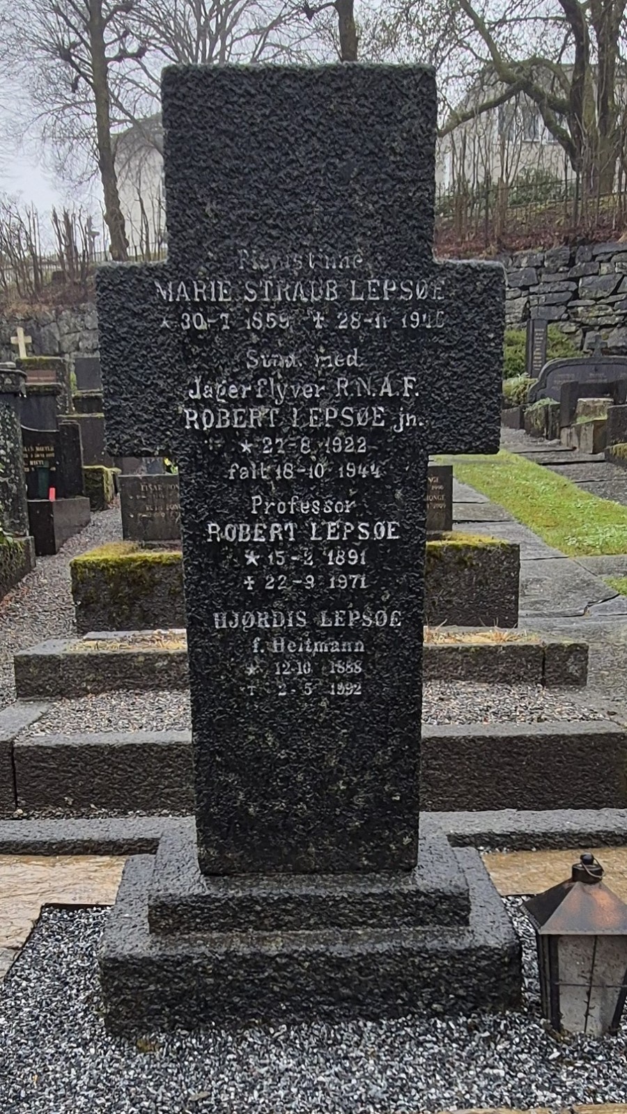 Robert Lepsoe Robert Lepsoe